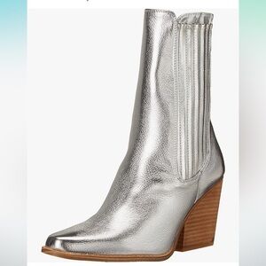 Wore twice Chinese Laundry Cali Fashion Boot. Beautiful silver color.